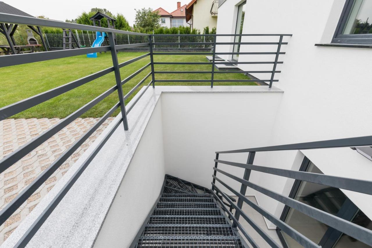 Underground Apartment In A Lux Holiday House Posejdon By Renters Prestige Kołczewo Exterior foto